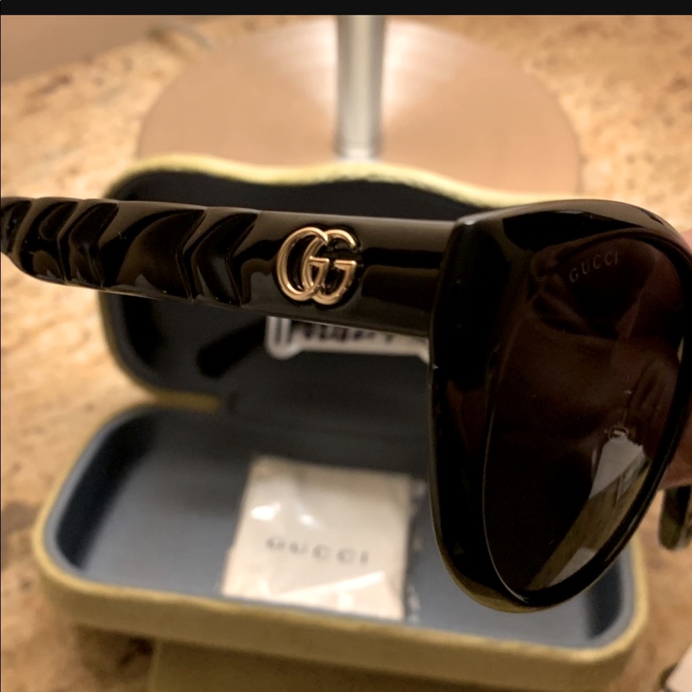 Brand new Women sunglasses